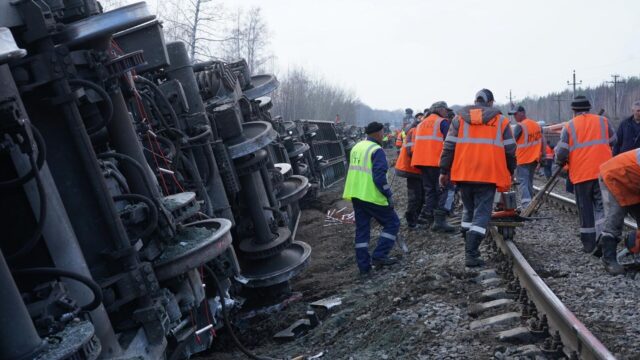 На месте схода вагонов поезда в Ульяновской области - РИА Новости, 1920, 03.04.2026