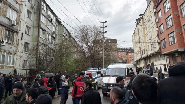 Эвакуация жителей из жилых домов в Махачкале - РИА Новости, 1920, 06.04.2026
