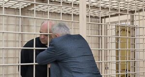 Экс-губернатор Курской области Алексей Смирнов во время заседания в Ленинском районном суде Курска - РИА Новости, 1920, 06.04.2026