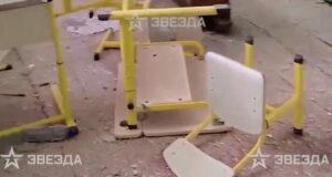 Последствия удара ВСУ по школе в запорожском селе Великая Знаменка - РИА Новости, 1920, 07.04.2026