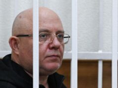 Суд не исключил, что красноярский экс-министр Ананьев мог уехать из России Экс-министр тарифной политики Красноярского края Александр Ананьев в Железнодорожном районном суде Красноярска - РИА Новости, 1920, 07.04.2026