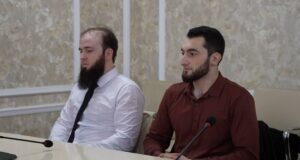 Джанибек Арсланов и Ахмаду Исмаилов на церемонии награждения - РИА Новости, 1920, 07.04.2026