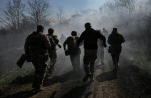 Гладков: ВСУ атаковали Белгородскую область более 130 БПЛА за сутки Украинские военные - РИА Новости, 1920, 08.04.2026