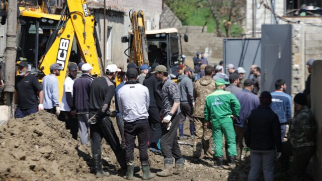 Ликвидация последствий подтоплений в районе Учхоз в Махачкале - РИА Новости, 1920, 09.04.2026
