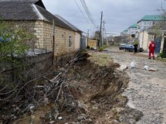 Вид на последствия наводнения у одного из домов - РИА Новости, 1920, 15.04.2026