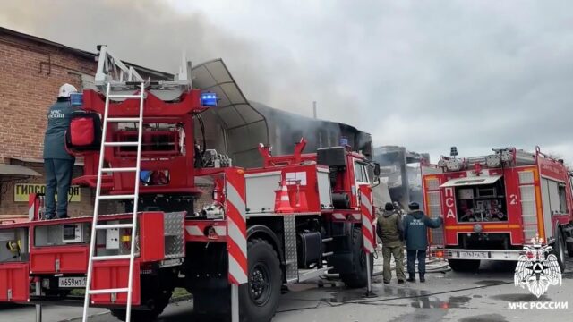 Пострадавший при ЧП во Владикавказе ребенок находится в стабильном состоянии Сотрудники МЧС на месте происшествия во Владикавказе - РИА Новости, 1920, 10.04.2026