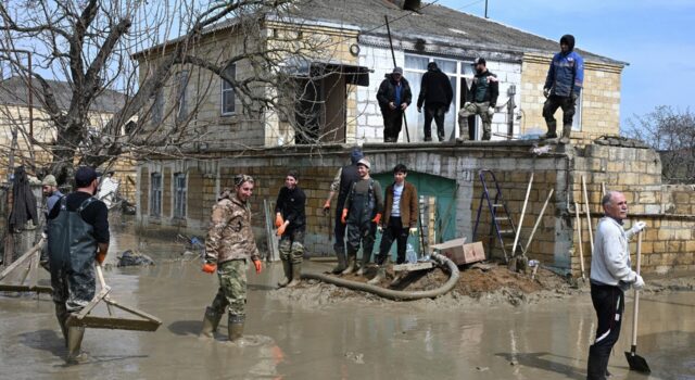 Ликвидация последствий наводнения в поселке Мамедкала Дербентского района Дагестана - РИА Новости, 1920, 12.04.2026