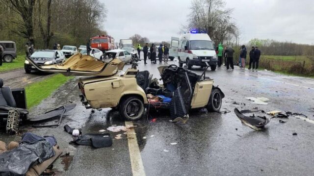 В Северной Осетии в ДТП с тремя машинами погибли два человека, шесть пострадали Последствия ДТП с участием трех автомобилей в Северной Осетии - РИА Новости, 1920, 11.04.2026