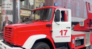 Тушение пожара в здании на Невском проспекте в Петербурге - РИА Новости, 1920, 13.04.2026