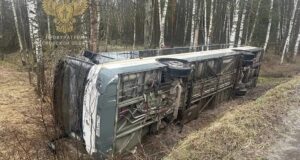 Автобус, опрокинувшийся в Московской области - РИА Новости, 1920, 14.04.2026