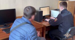 Задержанный мужчина, избивший мальчика ложкой для обуви - РИА Новости, 1920, 16.04.2026