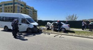 ДТП с участием автомобилей Газель и Daewoo в Керчи - РИА Новости, 1920, 17.04.2026