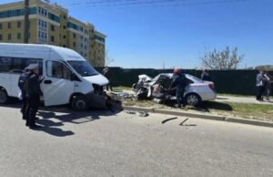 ДТП с участием автомобилей Газель и Daewoo в Керчи - РИА Новости, 1920, 17.04.2026