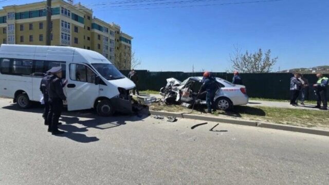 ДТП с участием автомобилей Газель и Daewoo в Керчи - РИА Новости, 1920, 17.04.2026