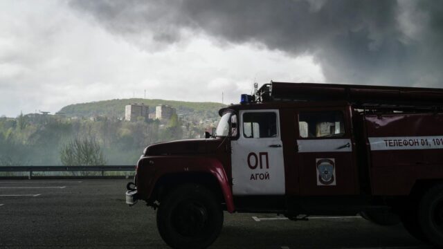 Дым от пожара на морском терминале в Туапсе - РИА Новости, 1920, 28.04.2026