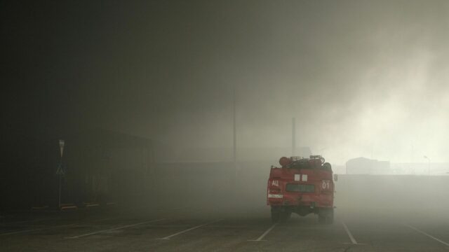 Дым от пожара на морском терминале в Туапсе - РИА Новости, 1920, 28.04.2026