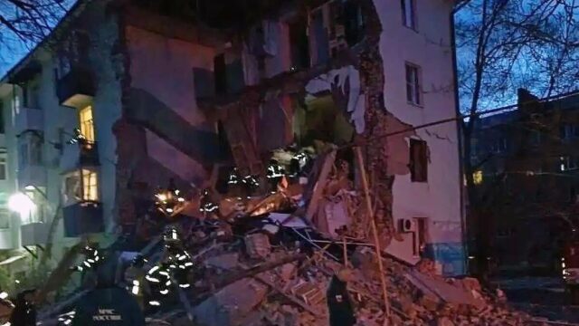 Последствия атаки БПЛА в Сызрани - РИА Новости, 1920, 22.04.2026