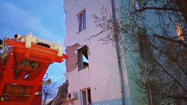 Последствия атаки БПЛА в Сызрани - РИА Новости, 1920, 22.04.2026