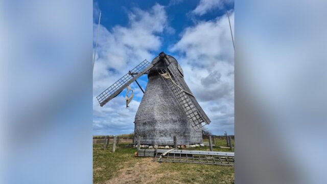 Сорванные лопасти на мельнице в Новгородском музее-заповеднике в Витославлицах - РИА Новости, 1920, 23.04.2026