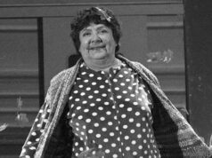 Актриса Елена Михеева в роли вдовы военного Анны Тихоновны Купердягиной в сцене из спектакля Женитьба. Почти по Гоголю в Губернском театре в Москве - РИА Новости, 1920, 26.04.2026