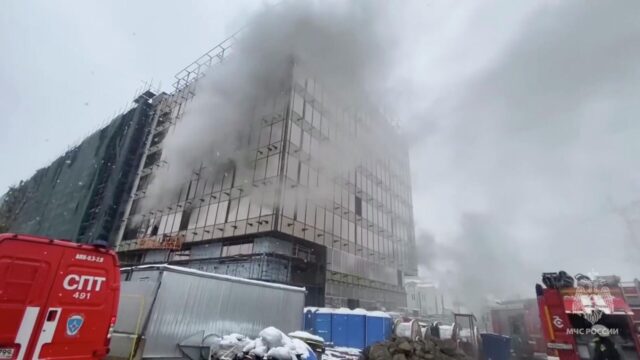 Пожар в строящемся здании в Москве - РИА Новости, 1920, 28.04.2026