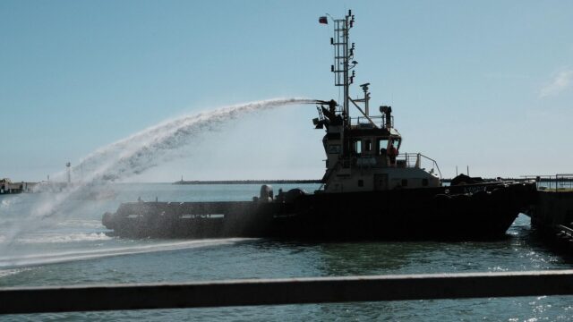 Пожарное судно в Туапсе - РИА Новости, 1920, 28.04.2026