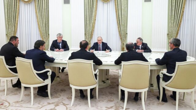 Президент РФ Владимир Путин проводит встречу с представителями Дагестана - РИА Новости, 1920, 30.04.2026