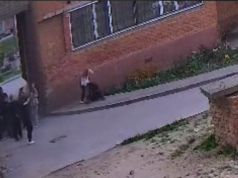 В Адыгее подростки избили, поставили на колени и оплевали свою сверстницу.