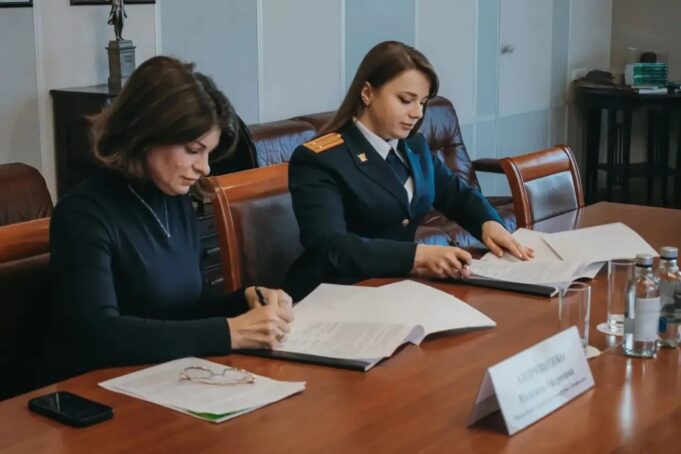 8d8fb951-64ca-49c0-b879-1a6113195e92