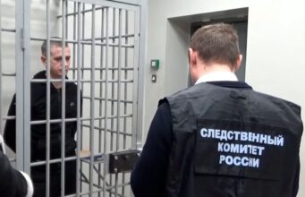 photo_5364217366352433948_y