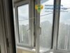 Ребенок выпал из окна пятого этажа в Москве и выжил.
