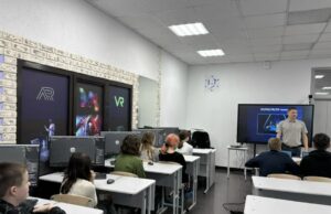 Четырнадцать школьников пострадали от отравления природным газом на экскурсии в Омской области. Семь из них увезли в бол Четырнадцать школьников пострадали от отравления природным газом на экскурсии в Омской области. Семь