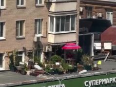 Москвичка открыла собственную летнюю веранду прямо на крыше «Азбуки вкуса».