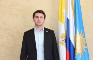 Директора сети АЗС в Пятигорске Давида Саградова отправили под домашний арест. Директора сети АЗС в Пятигорске Давида Саградова отправили под домашний арест.