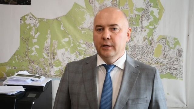 Главный архитектор Алушты задержан по подозрению в получении взятки в особо крупном размере. Главный архитектор Алушты задержан по подозрению в получении взятки в особо крупном размере.