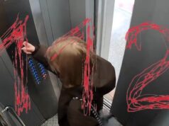 Плюс одна фобия: в Сургуте у девушки прямо в лифте взорвался пауэрбанк. Двери закрылись, и в кабине