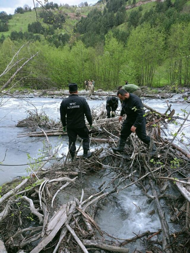 Обнаружен труп женщины, которая упала в горную реку Лиахви в Южной Осетии.