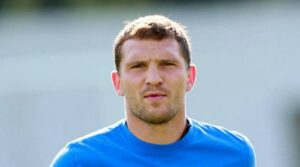 Машина известного футболиста Александр Прудникова попала в ДТП в Москве.
