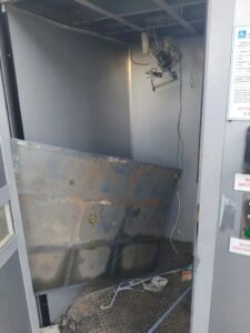 Женщина с годовалым ребенком в коляске рухнула в шахту лифта во Владимире.