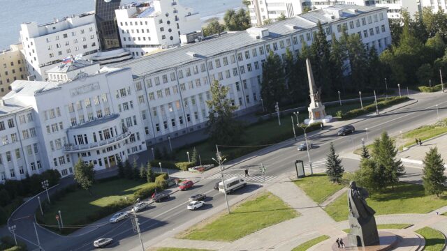 Вандала, осквернившего памятник русским женам, оштрафовали на 30 тысяч рублей Города России. Архангельск - РИА Новости, 1920, 30.05.2026