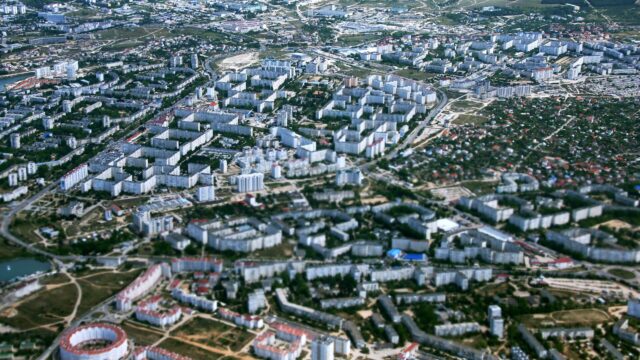 В Севастополе ограничили движение по улице Гоголя после ночной атаки ВСУ Вид на Севастополь из окна самолета - РИА Новости, 1920, 27.05.2026