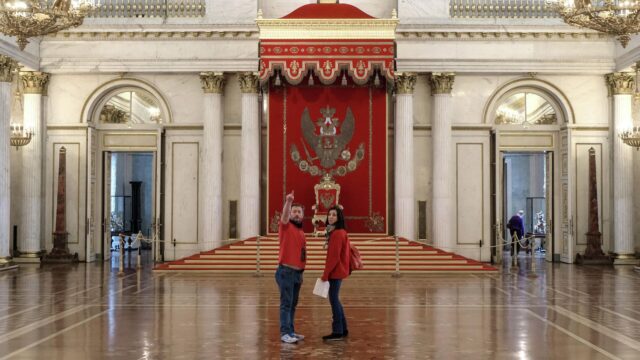 Георгиевский зал Государственного Эрмитажа в Санкт-Петербурге - РИА Новости, 1920, 18.05.2026