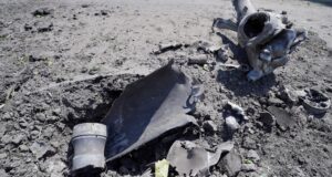 Фрагмент разорвавшегося снаряда после обстрела Горловки со стороны ВСУ - РИА Новости, 1920, 17.05.2026