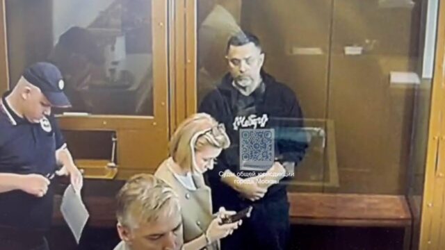 Суд продлил арест экс-главе "Уральских заводов" Мусину по делу о хищении Арестованный гендиректор Уральских заводов Василий Мусин в зале суда - РИА Новости, 1920, 30.05.2026