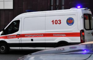 В Кирове два человека пострадали из-за инцидентов с поваленными ветром деревьями Автомобиль скорой помощи - РИА Новости, 1920, 06.05.2026