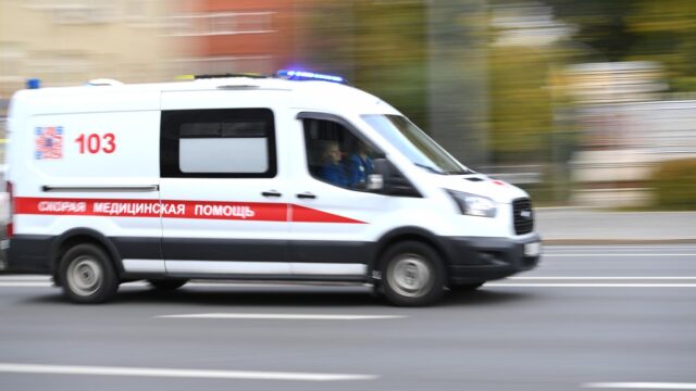 В Горловке при ударе дрона пострадали пять мирных жителей Машина скорой помощи - РИА Новости, 1920, 25.05.2026