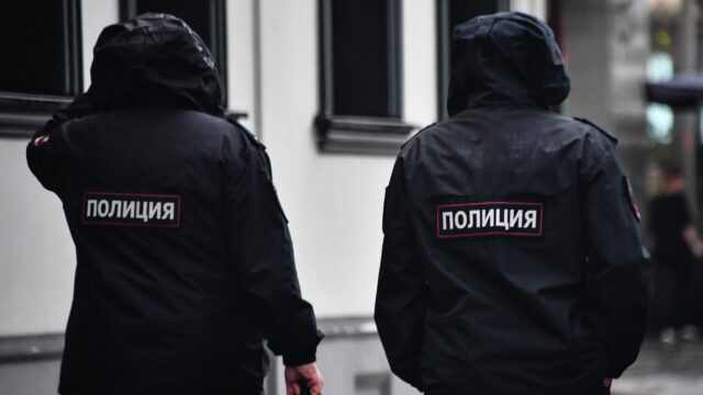В Чехове двое детей ушли с территории детсада, их ищут Сотрудники полиции - РИА Новости, 1920, 18.05.2026