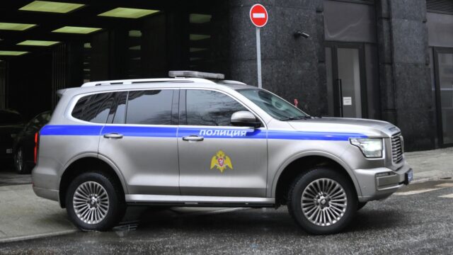 РИА Новости: гадалка "заработала" 500 тысяч рублей на обрядах с газетой и яйцом Автомобиль полиции - РИА Новости, 1920, 29.05.2026