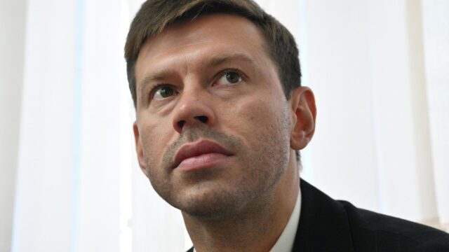 Решение о прекращении дела о драке Смолова в "Кофемании" вступило в силу Футболист Федор Смолов на заседании суда - РИА Новости, 1920, 21.05.2026