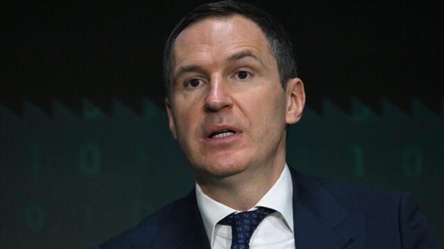 Суд заочно арестовал бывшего замглавы Минприроды Буцаева Денис Буцаев - РИА Новости, 1920, 14.05.2026